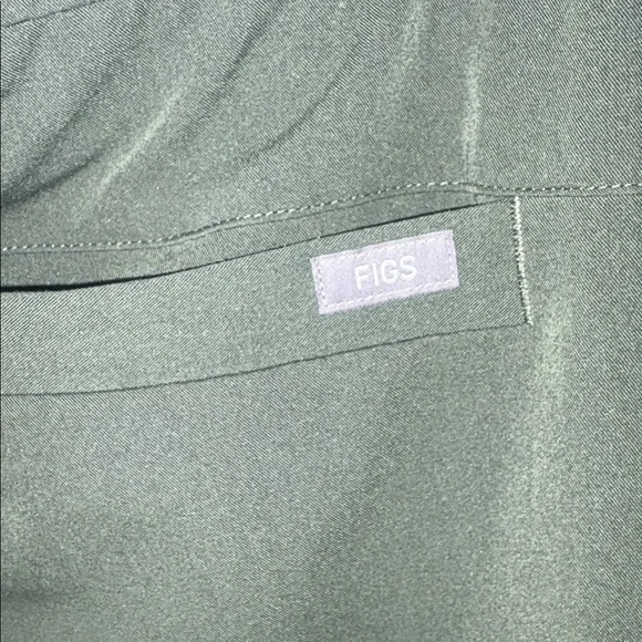 Figs Olive Green Scrub Set Extra Large - Picture 7 of 8
